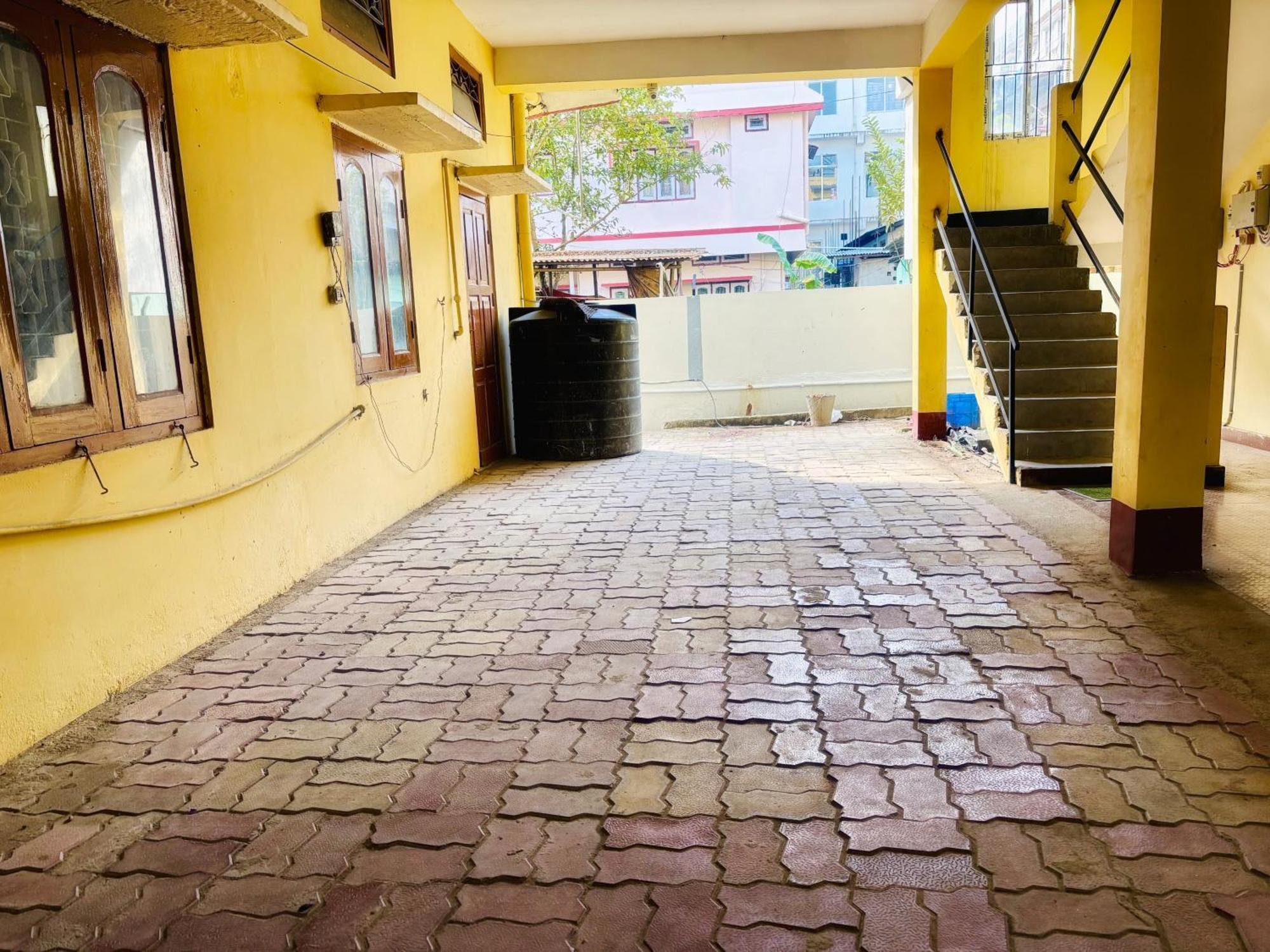 Capital Heritage Homestay Guwahati Exterior foto